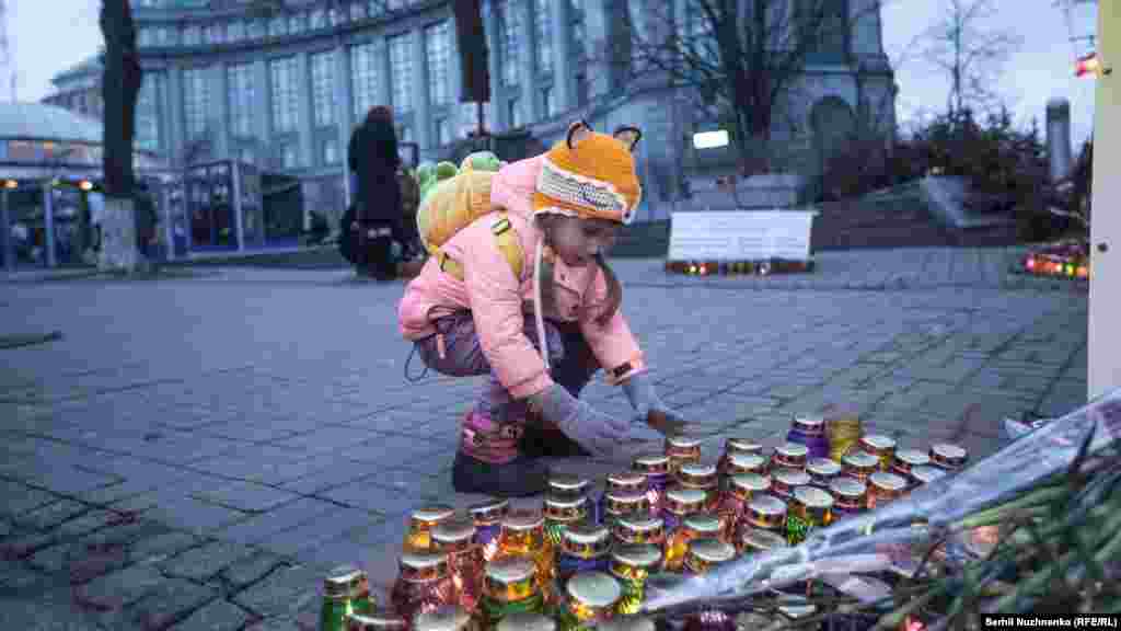 И самые маленькие понимают, для чего свеча в этот день