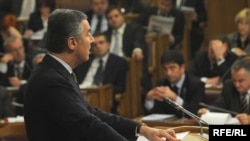 Milo Đukanović u crnogorskom parlamentu, arhiva, Fotografije uz tekst: Savo Prelević