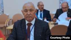 Депутат Кубанычбек Жумалиев. 