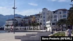 U stambenim naseljima Budve, Tivta ili Kotora kvadrat stana se može kupiti za 1.500 do 5.000 eura (Foto. Tivat)