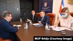 Sastanak ministra unutrašnjih poslova Srbije Aleksandra Vulina i ambasadora Kube u Srbiji Gustava Trista del Tode, Beograd, 28. juli 2021.