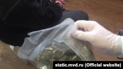 Наркотики, изъятые крымскими силовиками