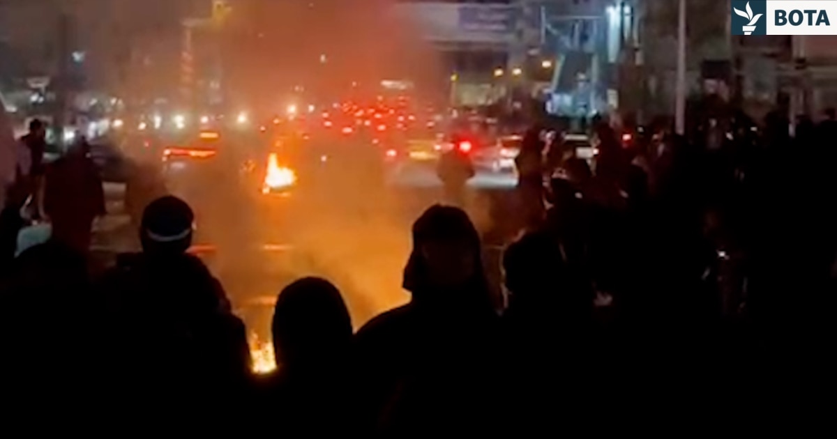 Trump shqyrton opsionet për Iranin  ndërsa protestat vdekjeprurëse vazhdojnë