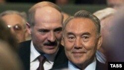 Belarus's Alyaksandr Lukashenka (left) and Kazakhstan's Nursultan Nazarbaev will then travel to Moscow.