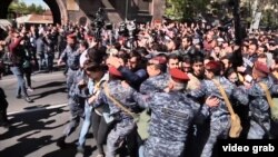 La protestele de la Erevan