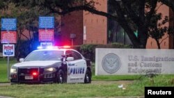 Подвергшийся обстрелу офис ICE, Даллас, 24 сентября 2025 года