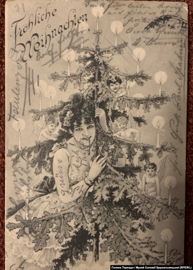 Жінки на різдвяних і новорічних листівках доволі часто зустрічаються на різдвяних поштівках початку ХХ століття