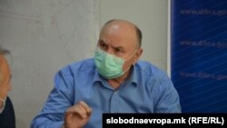 Раководителот на Единицата за јавно здравје во Дебар, епидемиолог Ментор Мела, бара целосно почитување на одлуката на Комисијата за заразни болести
