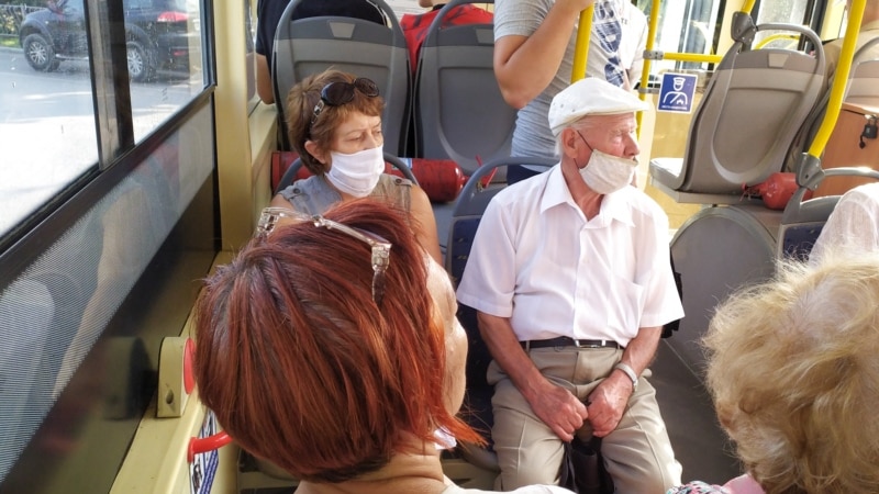 Koronavirus Qırımda: Rospotrebnadzor maska taquv rejimini daa sert yapmağa çağıra