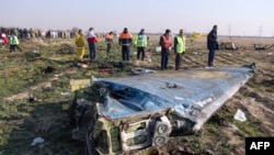 На місці катастрофи українського літака поблизу Тегерана, 8 січня 2020 року