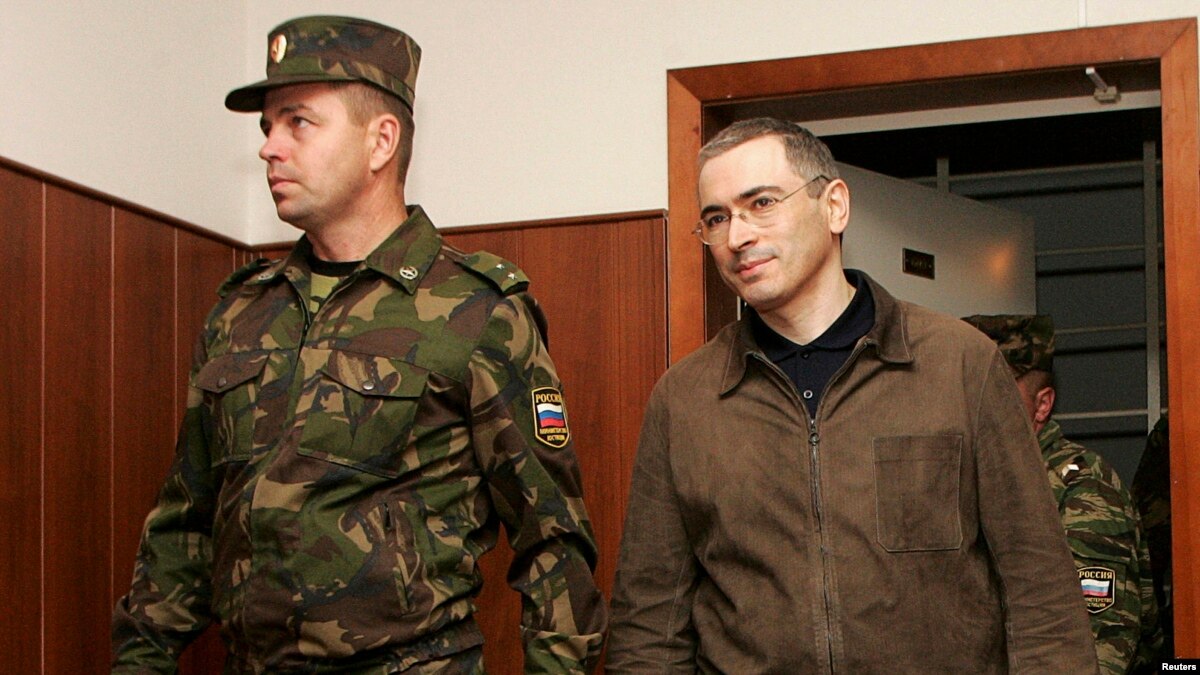Салат с фасолью сухариками и болгарским перцем Раскраска Обезьяна для ребенка, картинка-шаблон для скачивания