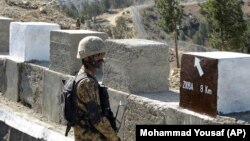 Pakistan has also announced it was deploying extra security personnel at border crossings to make sure militants do not cross into Afghanistan. (file photo)