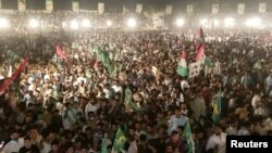 آرشیف، تظاهرات مخالفان عمران خان در پاکستان