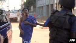 Одна зі звільнених заручниць у Малі