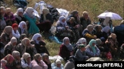 Андижанцы в лагере для беженцев в кыргызском городе Джалалабад. Май, 2005 года. 