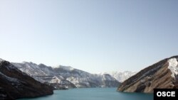 The Nurek hydroelectric power station on the Vakhsh River, in better days (file photo)