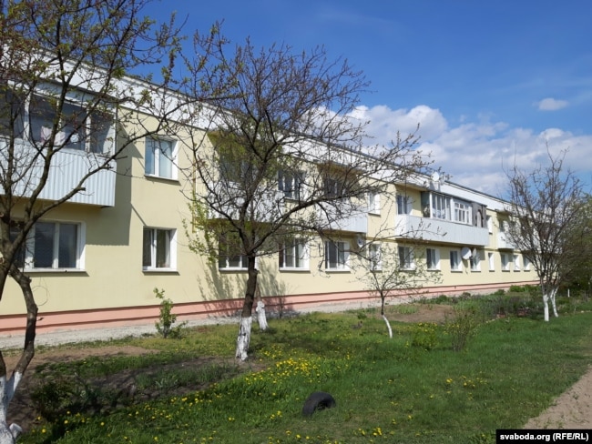 Дом у Калінкавічах, дзе галадалі «Маці 328»