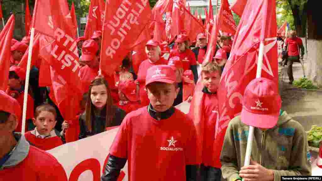 Moldova - 1st May Communists and Socialists on the streets, Chisinau