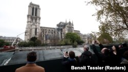 катедралата Нотр Дам во Париз