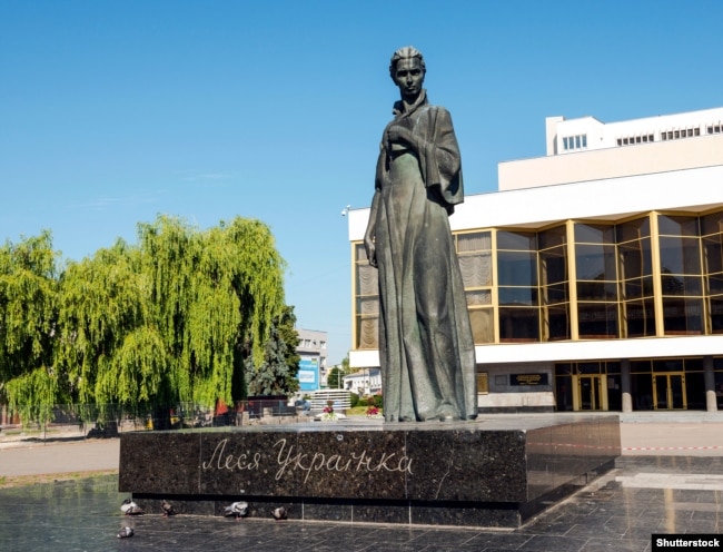 Пам’ятник Лесі Українці в Луцьку