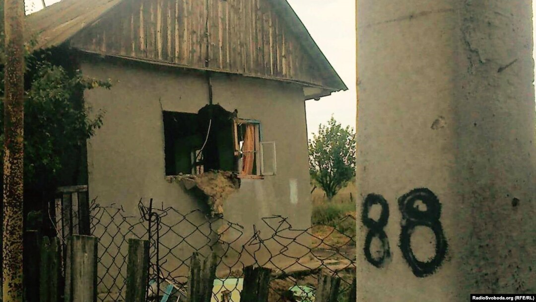 Один зі зруйнованих будинків ромів у Лощинівці, фото 29 серпня 2016 року