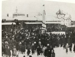 Торжества в честь учреждения Марийской автономии 1 марта 1921 года. Площадь Революции
