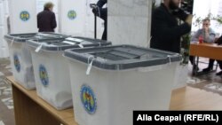 Избирательный участок в Кишиневе, 20 октября
