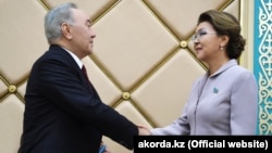 Нурсултан Назарбаев и его старшая дочь Дарига