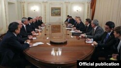 Фотография - пресс-служба парламента Армении