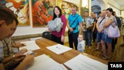На избирательном участке Севастополя в российский единый день голосования, 10 сентября 2017 года