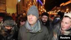 Alekseý Nawalnyý proteste barýar. 30-njy dekabr, 2014. Moskwa.