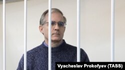 Бывший американский морской пехотинец Пол Уилан, подозреваемый в шпионаже против России, в суде во время рассмотрения ходатайства о продлении ареста. Москва, 24 октября 2019 года.