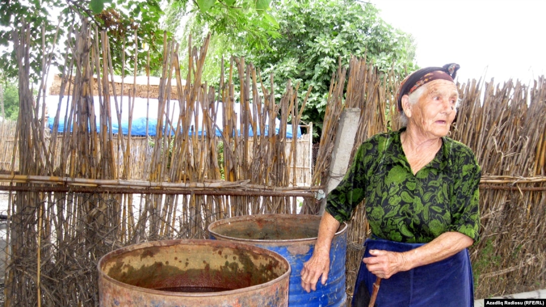 ВКонтактедегі порно: Жас құлдар