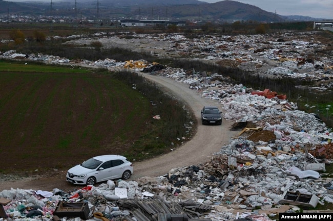 Deponi ilegale mbeturinash në Kosovë.