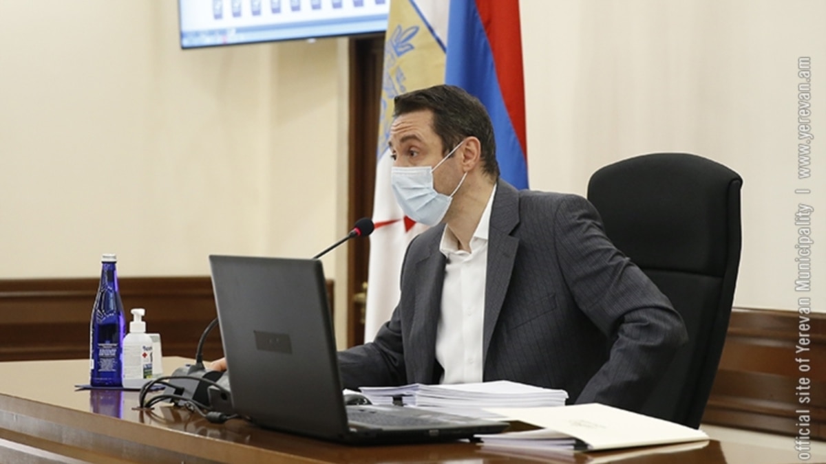 Paşinyanın baş müşaviri Yerevan merinin istefasını istəyir - Vimarsana News