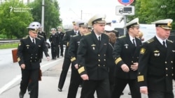 Russia Buries Submariners Killed In Deadly Fire