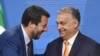 Matteo Salvini (stânga) și Viktor Orban (dreapta) se numără printre liderii inițiativei care vrea să se impună în UE. Imagine generică din Budapesta, mai 2019.