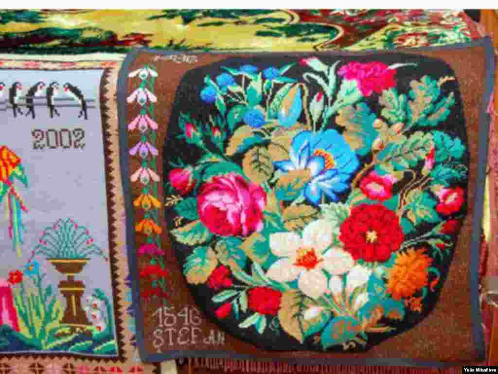 Moldova -- Badiceni - covor moldovenesc, Feb2009