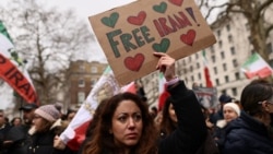 تصویری از تظاهرات ایرانیان مقیم لندن در حمایت از اعتراضات داخلی