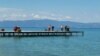 Работниците почнаа со уривање на нелегална платформа изградена во Охридското Езеро
