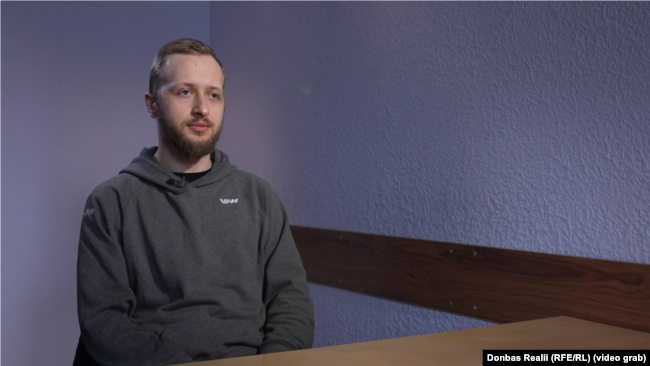 Микола Топало навчався в університеті Драгоманова, де викладала Євгенія Більченко
