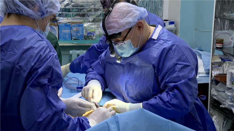 Și în spitalele private există nosocomiale? Curiosul caz al unei adolescente infectată cu stafilococ auriu după o operație la genunchi