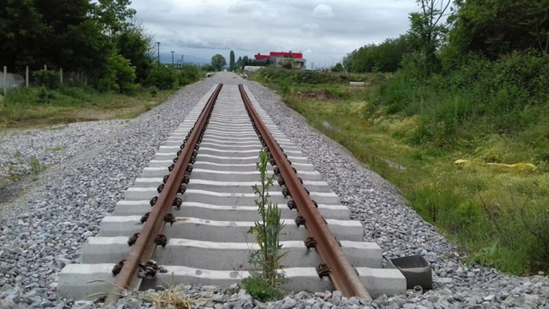 Ковачевски и Донев на стартот на изградбата на железницата на Коридор 8
