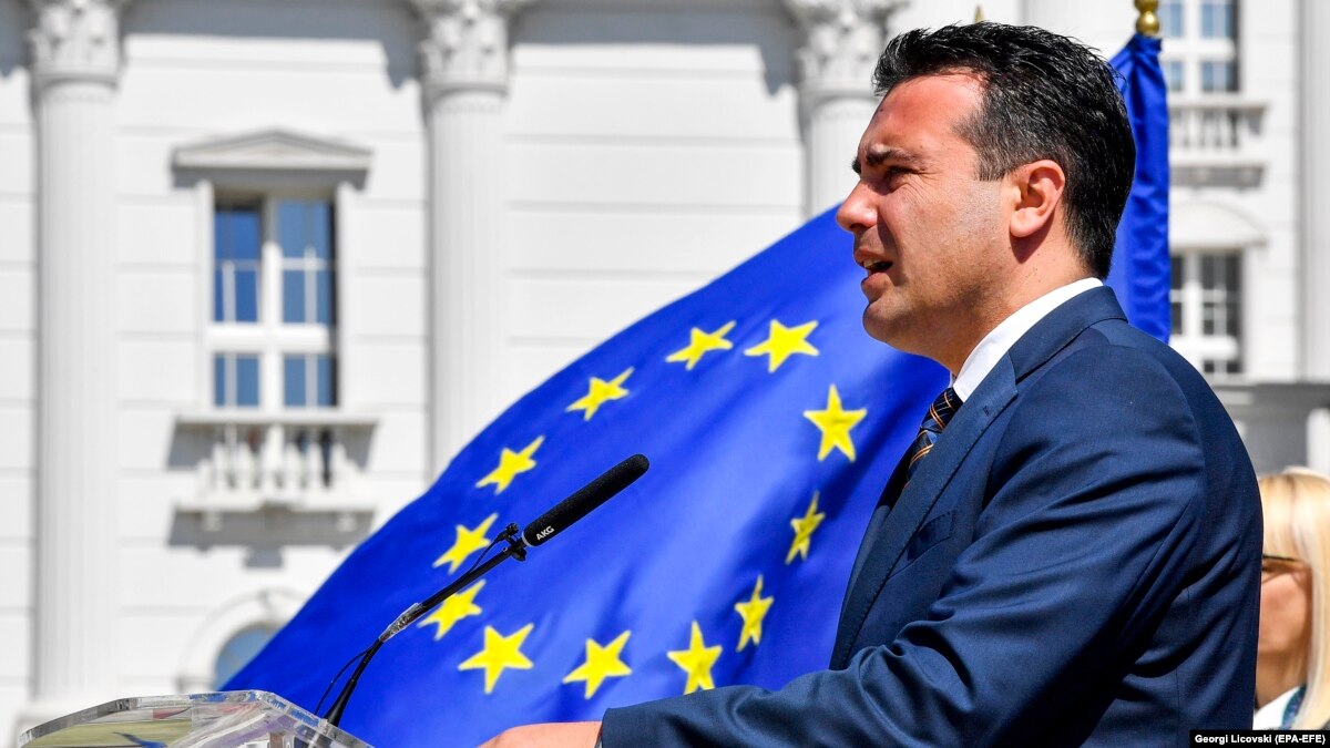 Macedonia Plans Autumn Referendum On New Name