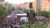 La Praga, zeci de mii de protestatari cer demisia premierului Babis