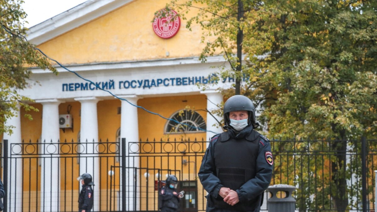 стрілянина в Росії, продовження адаптивного карантину в Україні