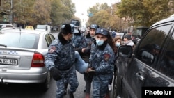 Вже є перші повідомлення про затримання на акції непокори у Єревані, Вірменія, 8 грудня 2020 року