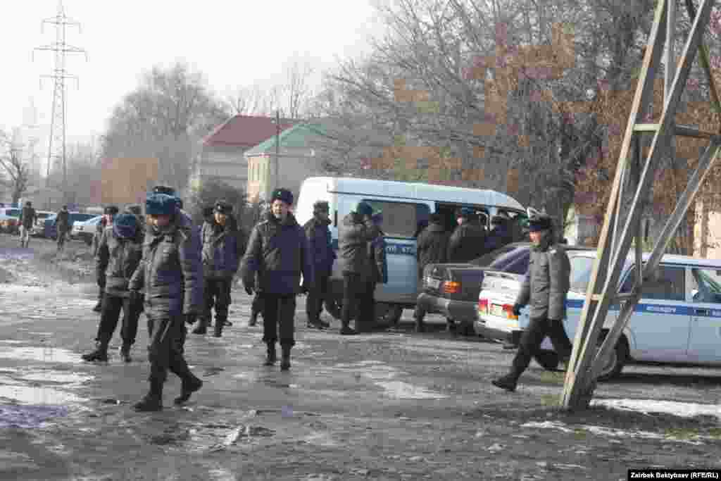 На судебном процессе приняты усиленные меры безопасности.