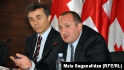 Новообраний президент Грузії Ґіорґі Марґвелашвілі (праворуч) і чинний прем'єр країни Бідзіна Іванішвілі, Тбілісі, 28 жовтня 2013 року