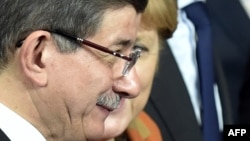 Avropa üçün Ahmet Davutoğlu ilə danışmaq daha asan idi